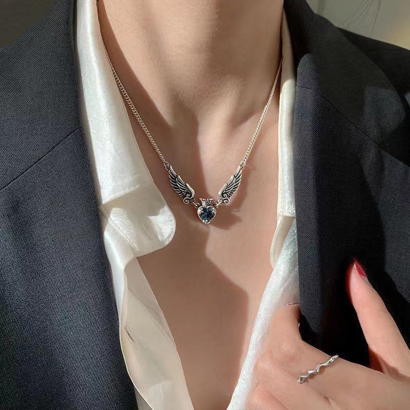Inspiración Vintage-Collar de Alta Joyería con con Colgante Esculpido de Estilo Maison
