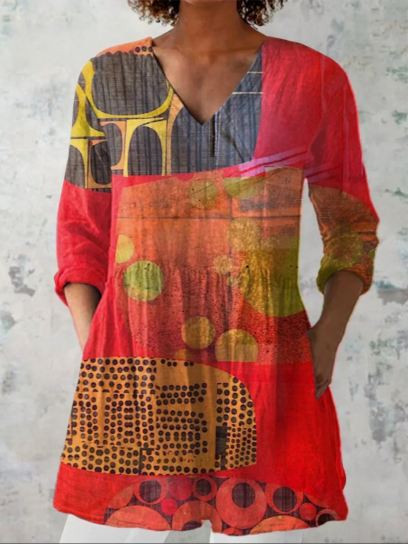 Riley | Modern Abstract V-Neck Camisa