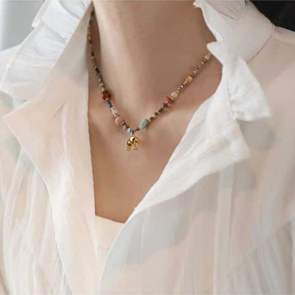 Bunte Perlenkette de Boho-Stil