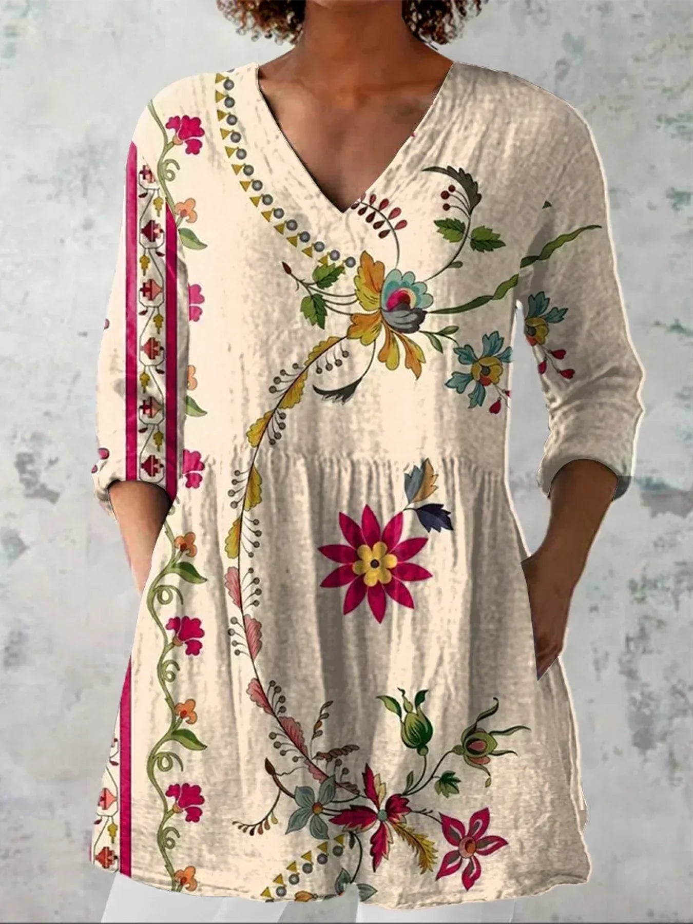 Natalie | Bohemian Floral V-Neck Camisa