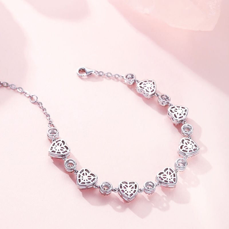 Elegancia Suprema Brazalete Corazón Sublime