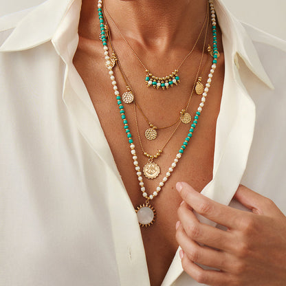 Inspiración Vintage Boho-Chic con Colgante Esculpido Collar de Alta Joyería