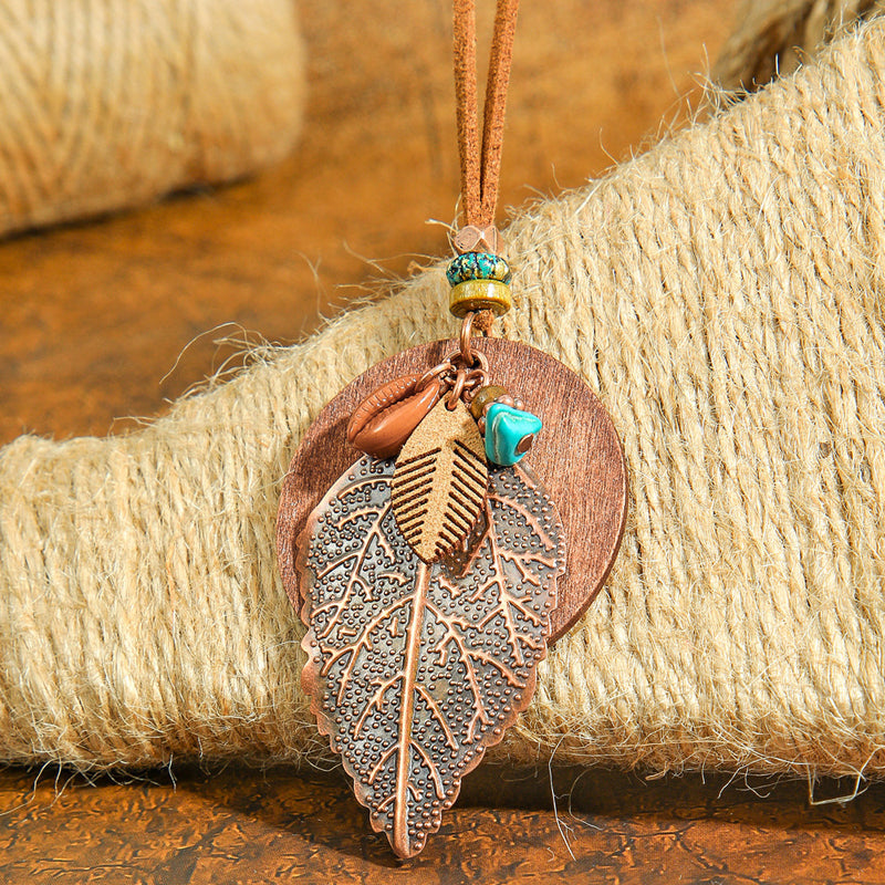Collar de Alta Joyería con con Colgante Esculpido de Estilo Maison